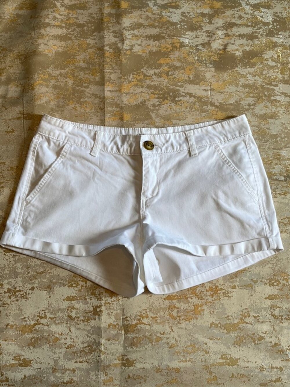 SO White Shorts Juniors Womens 9 Cuffed Stretch Pockets Summer Cruise Vacation